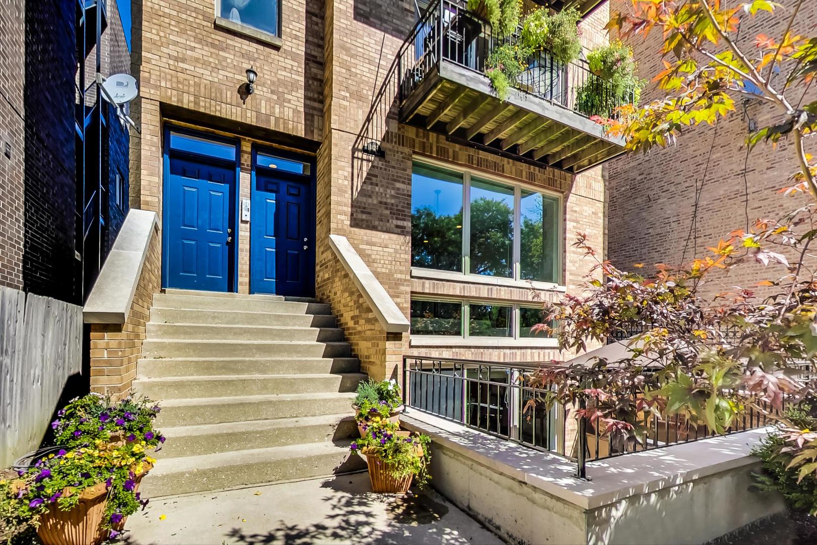 1826 West Rice Street, Unit 1 Chicago, IL 60622 - Photo 3 of 37