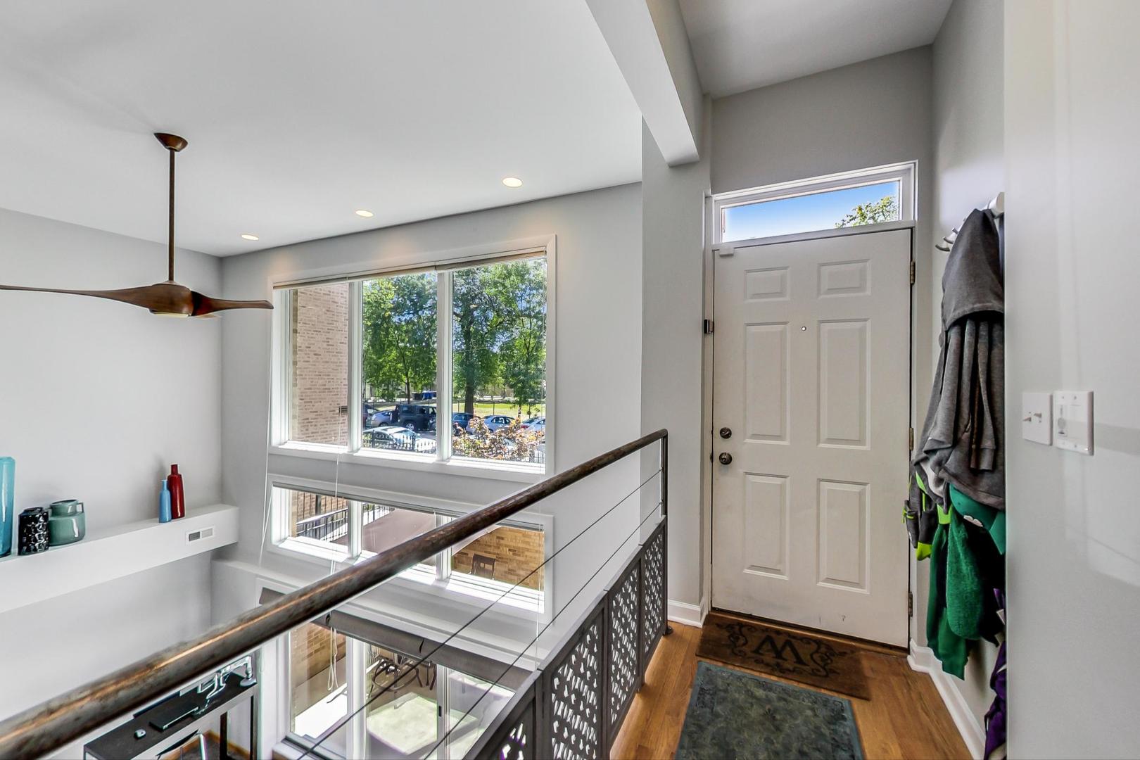 1826 West Rice Street, Unit 1 Chicago, IL 60622 - Photo 4 of 37