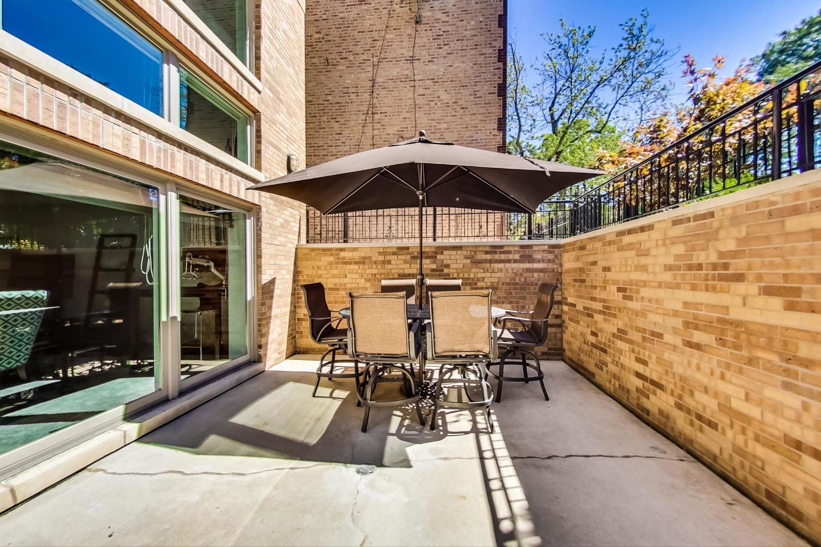 1826 West Rice Street, Unit 1 Chicago, IL 60622 - Photo 9 of 37