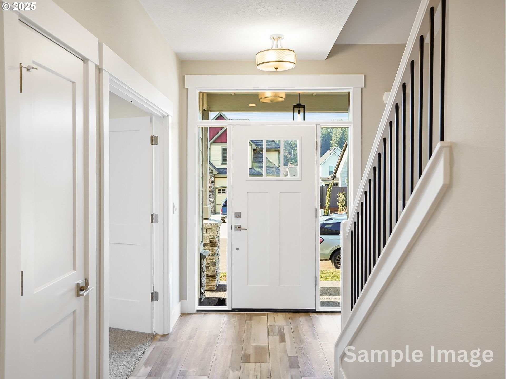 785 Riley Drive Northeast Silverton, OR 97381 - Photo 5 of 41 Gallery Image 5