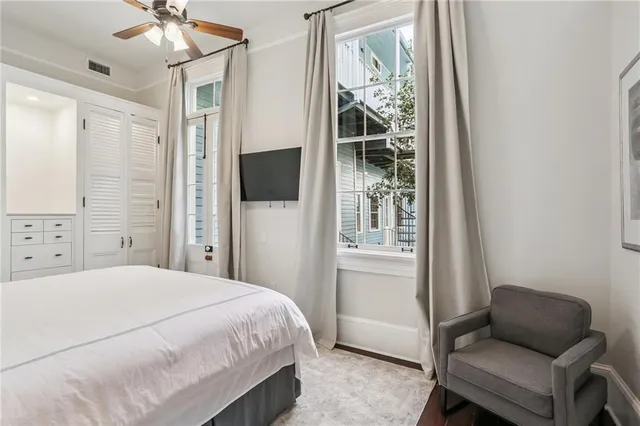 $4,000 | 817 Esplanade Avenue, Unit 1A, New Orleans, LA 70116