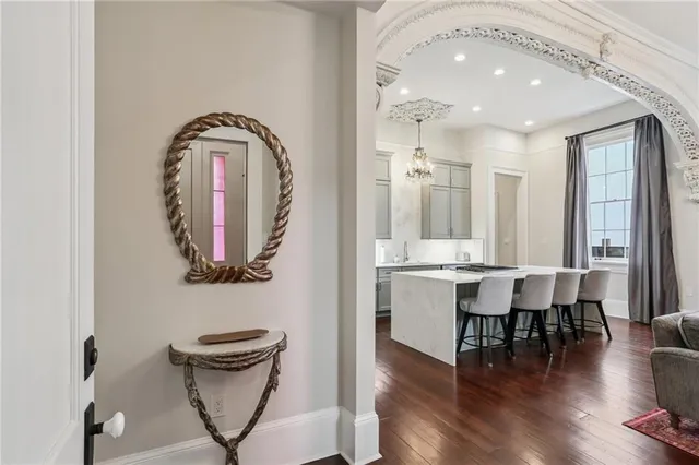 $4,000 | 817 Esplanade Avenue, Unit 1A, New Orleans, LA 70116