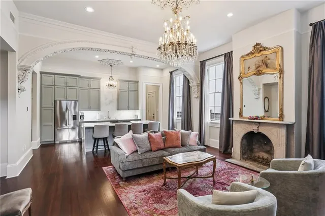 $4,000 | 817 Esplanade Avenue, Unit 1A, New Orleans, LA 70116