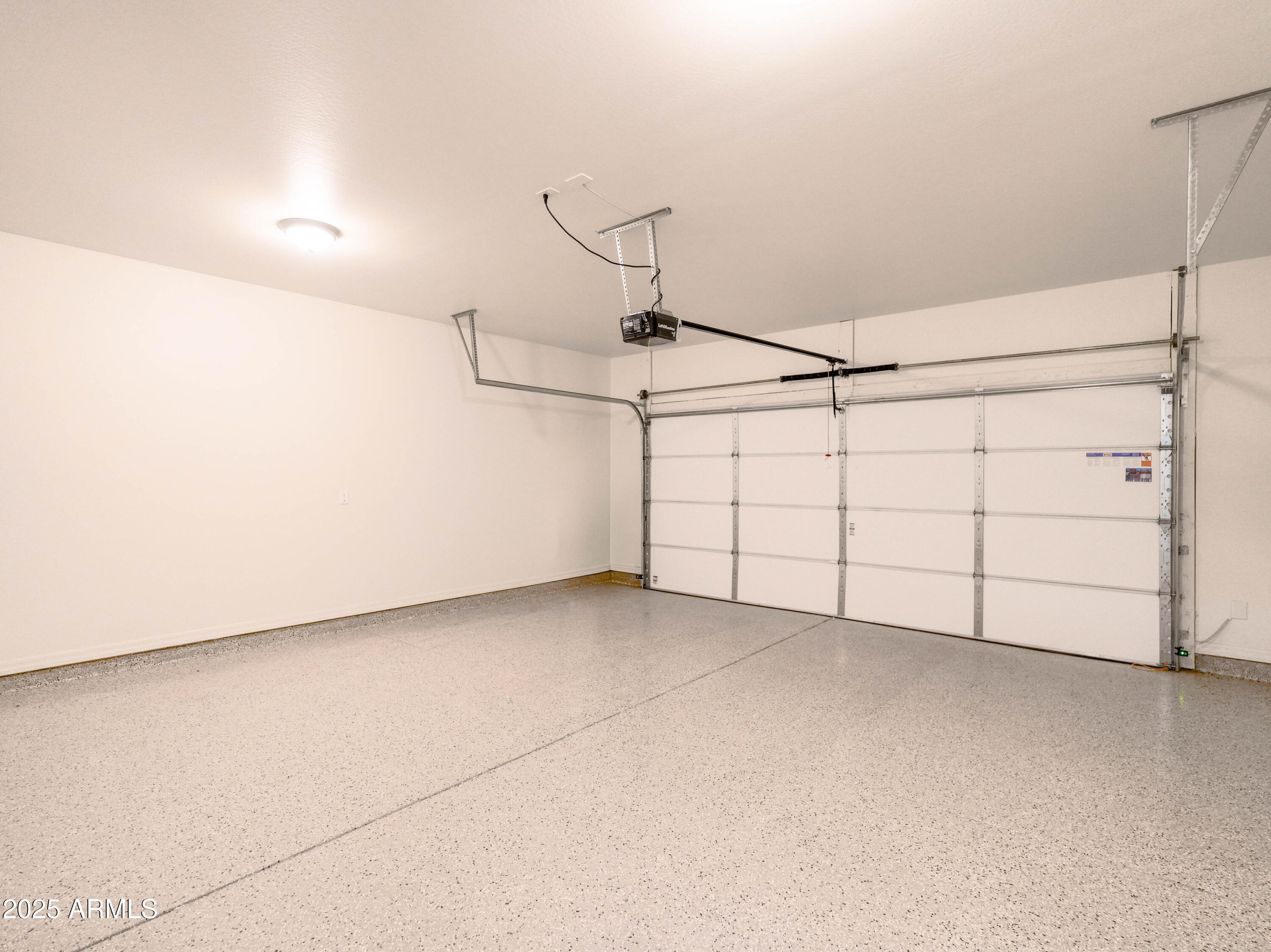 14534 South Diablo Road Arizona City, AZ 85123 - Photo 29 of 36 a view of a garage