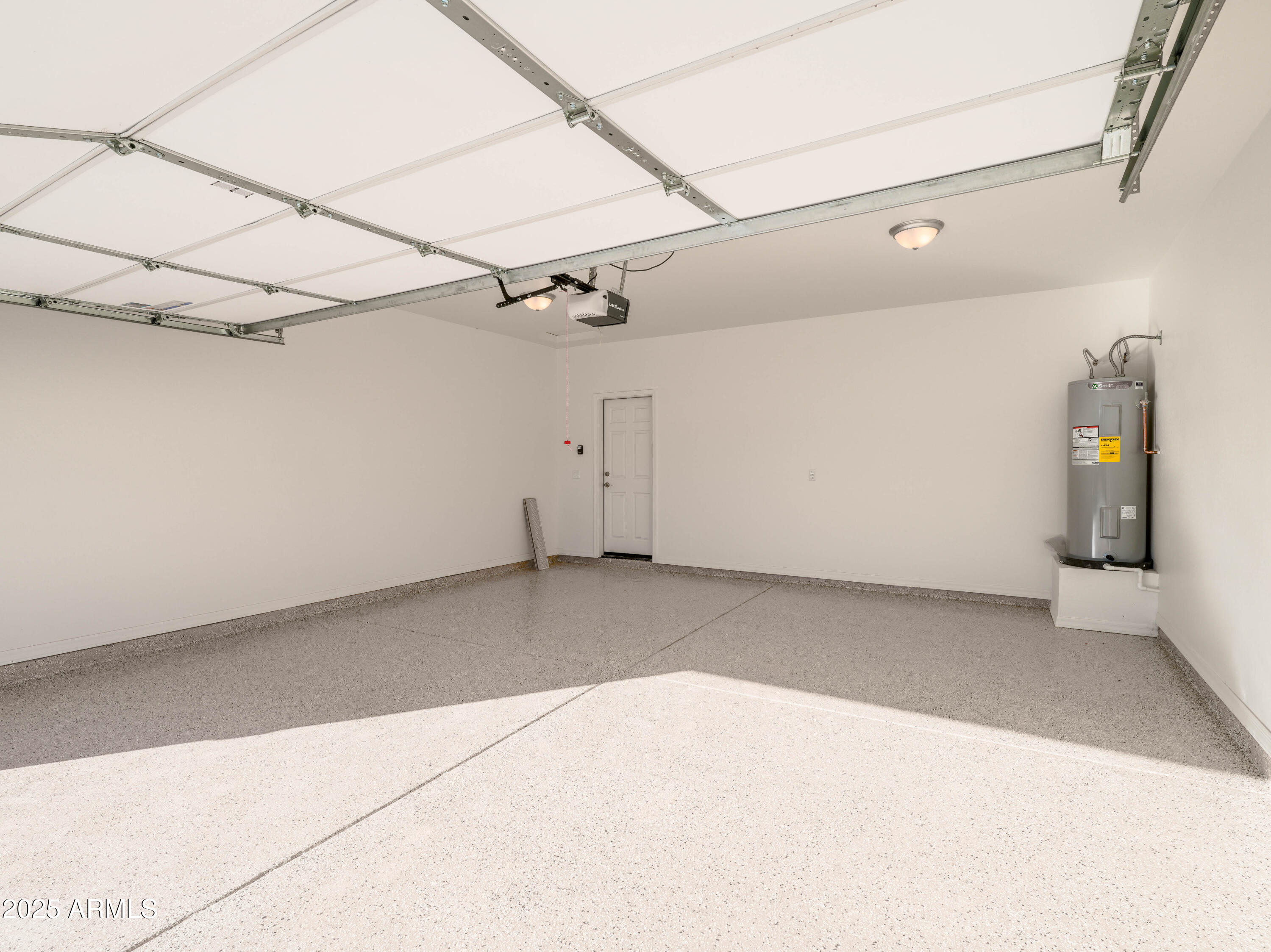 14534 South Diablo Road Arizona City, AZ 85123 - Photo 30 of 36 a view of a garage