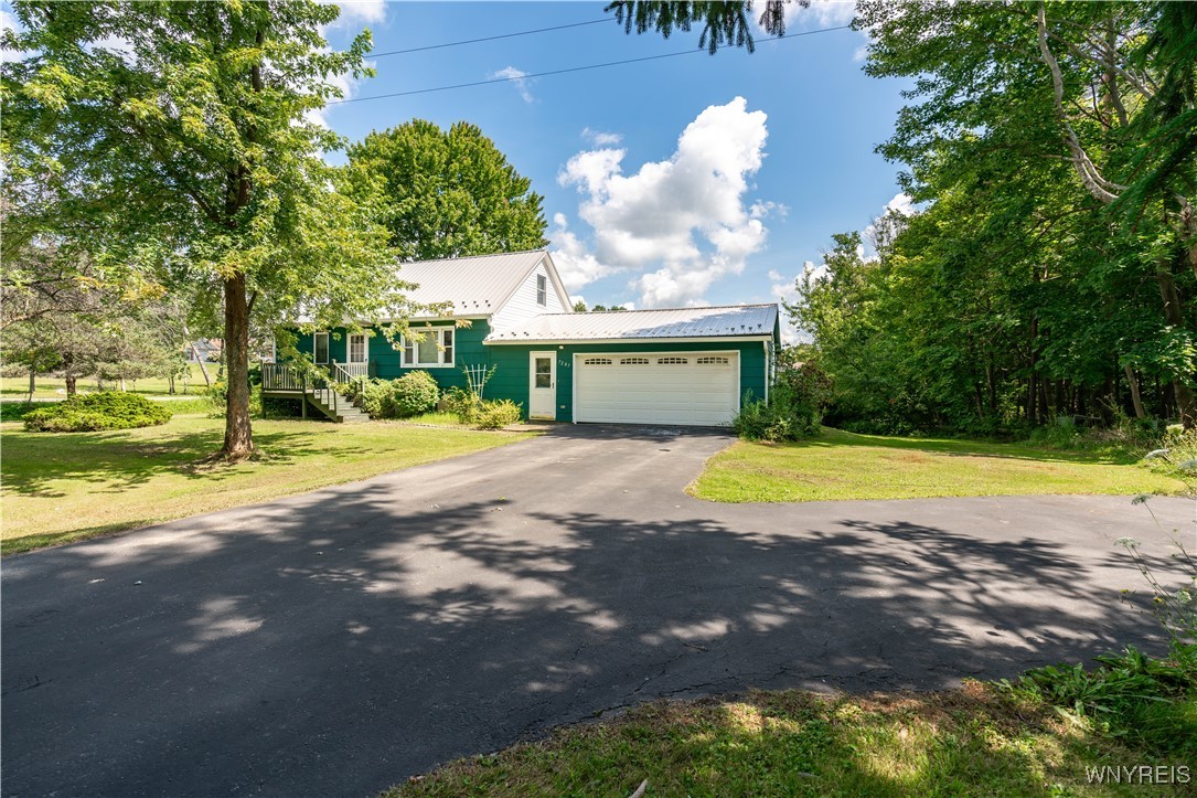 7287 Chestnut Ridge Road Boston, NY 14127 - Photo 1 of 1 Come on home.