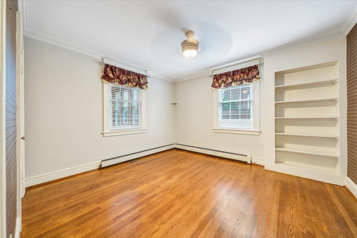 1811 Warrington Road Southwest Roanoke, VA 24015 - Photo 12 of 53 12-MIB08940