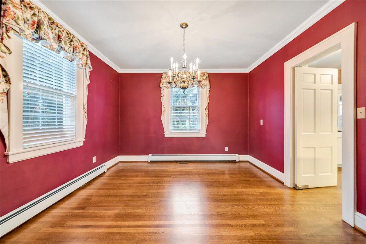 1811 Warrington Road Southwest Roanoke, VA 24015 - Photo 14 of 53 14-MIB08946