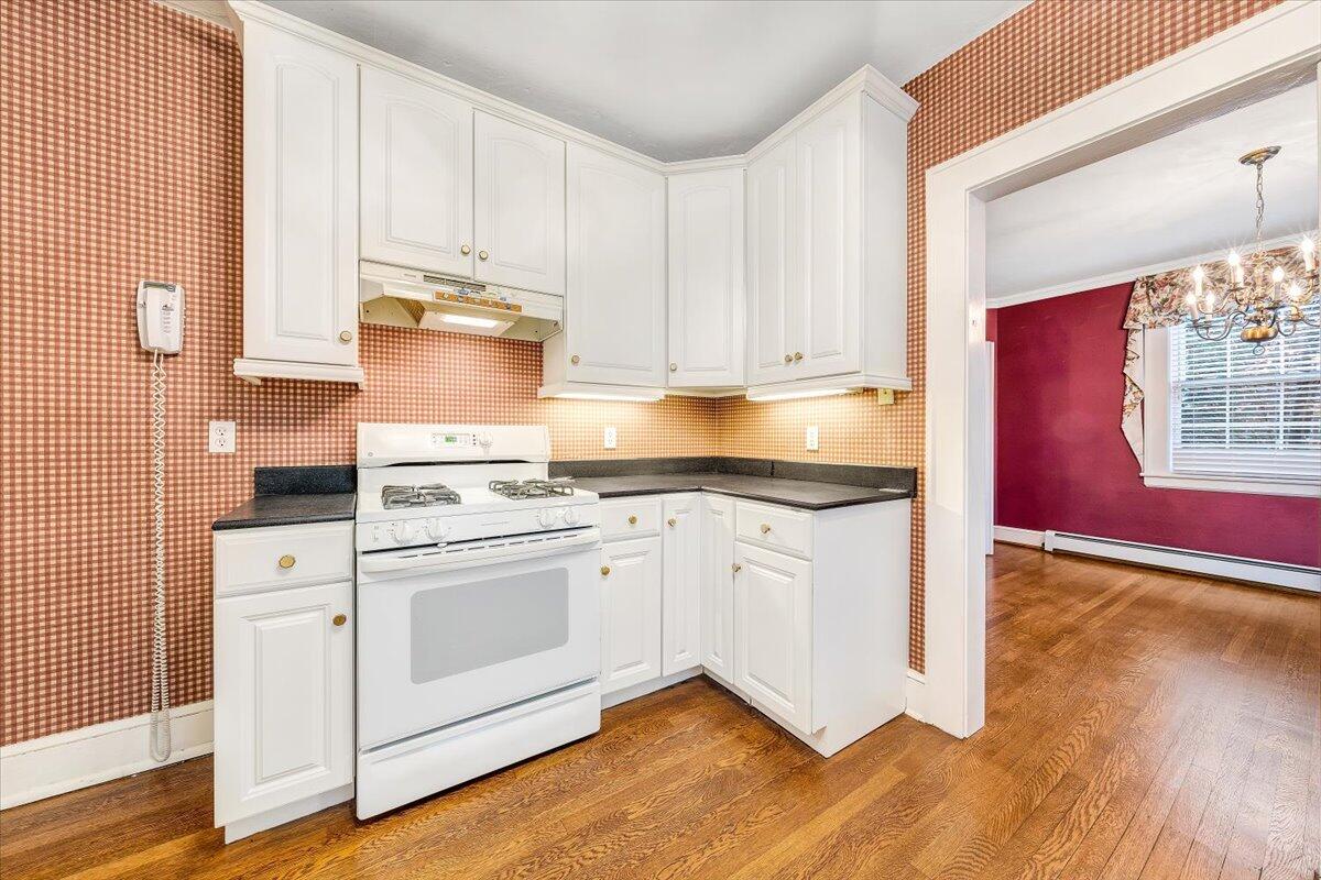 1811 Warrington Road Southwest Roanoke, VA 24015 - Photo 22 of 53 22-MIB08970