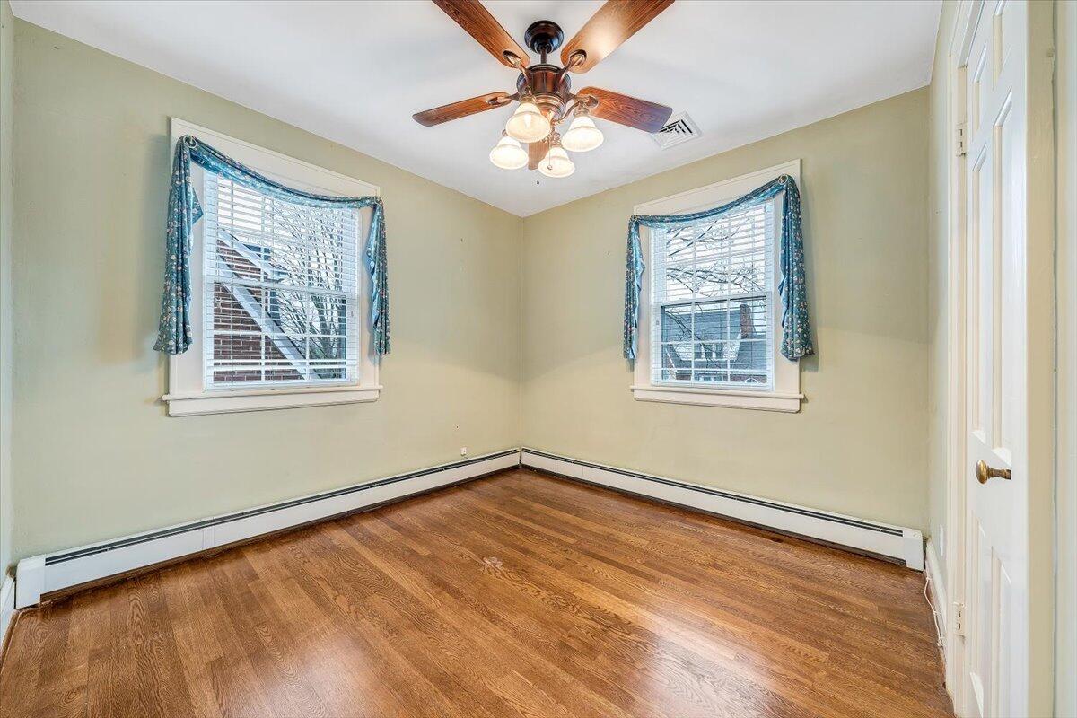 1811 Warrington Road Southwest Roanoke, VA 24015 - Photo 24 of 53 24-MIB08976