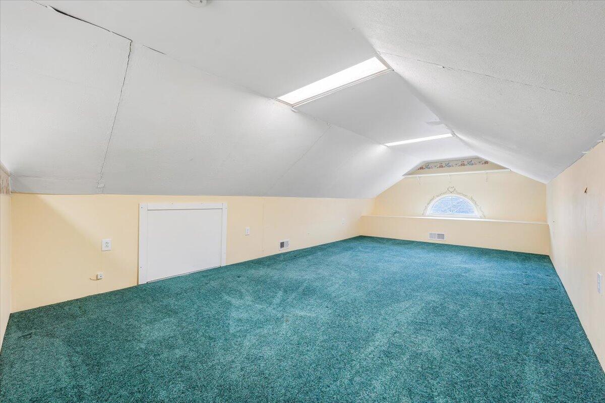 1811 Warrington Road Southwest Roanoke, VA 24015 - Photo 37 of 53 37-MIB09021
