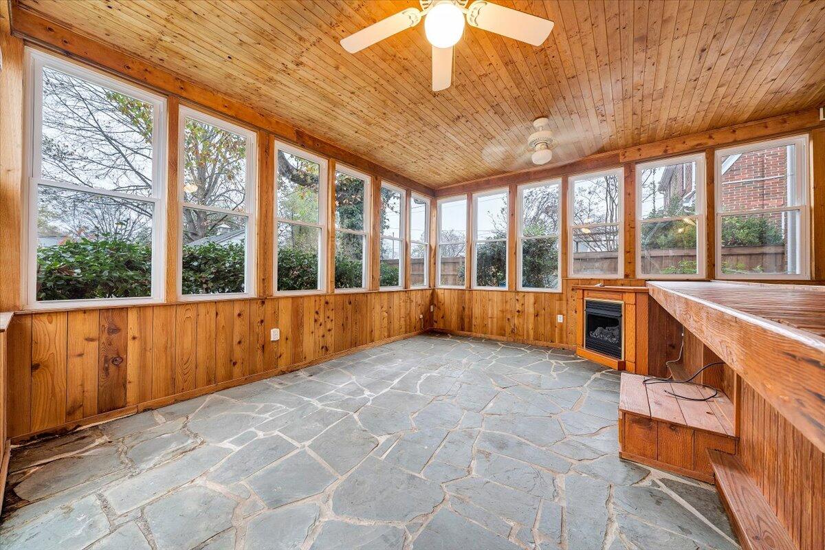 1811 Warrington Road Southwest Roanoke, VA 24015 - Photo 40 of 53 40-MIB09048