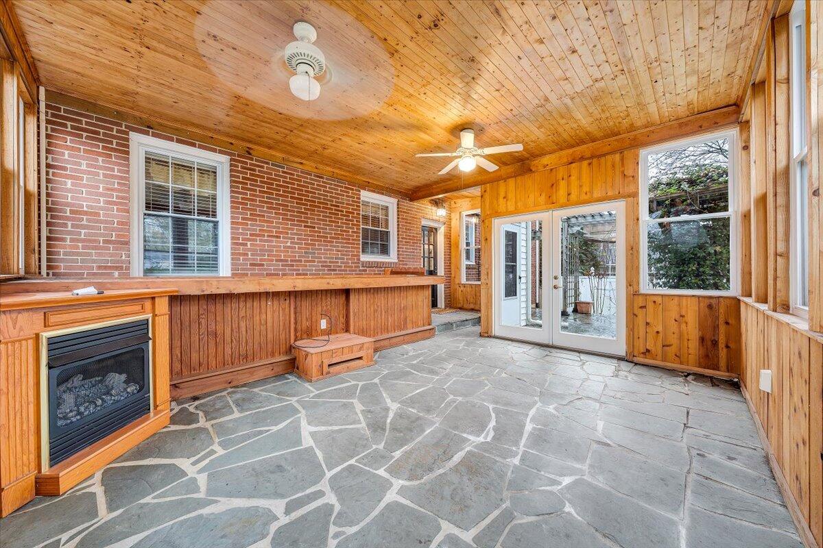 1811 Warrington Road Southwest Roanoke, VA 24015 - Photo 41 of 53 41-MIB09051