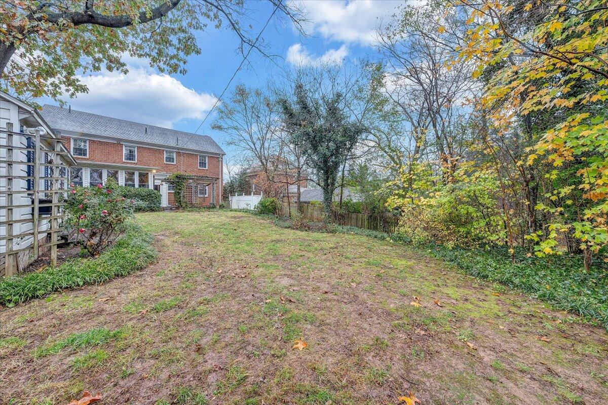 1811 Warrington Road Southwest Roanoke, VA 24015 - Photo 49 of 53 50-MIB09060