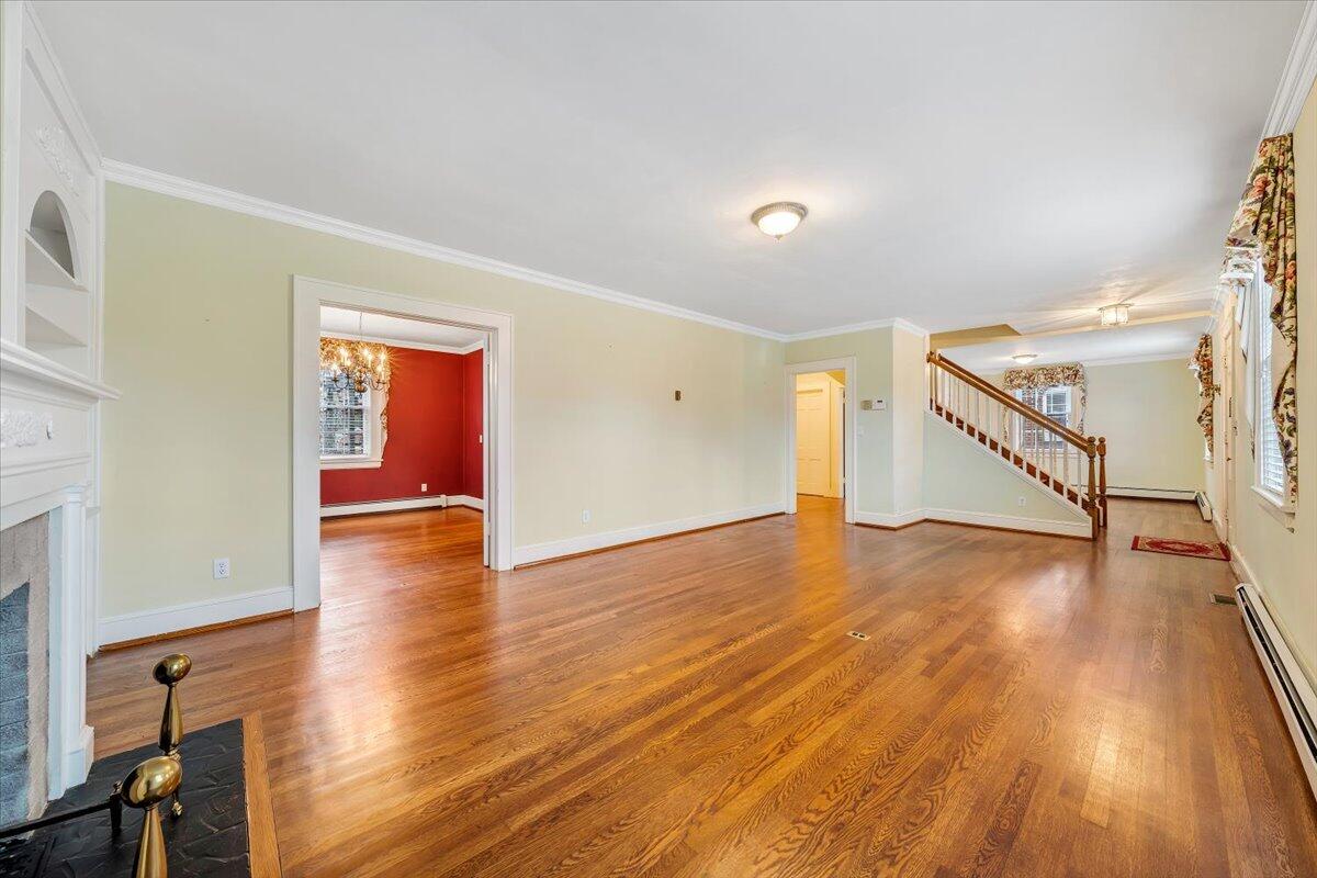 1811 Warrington Road Southwest Roanoke, VA 24015 - Photo 5 of 53 05-MIB08919