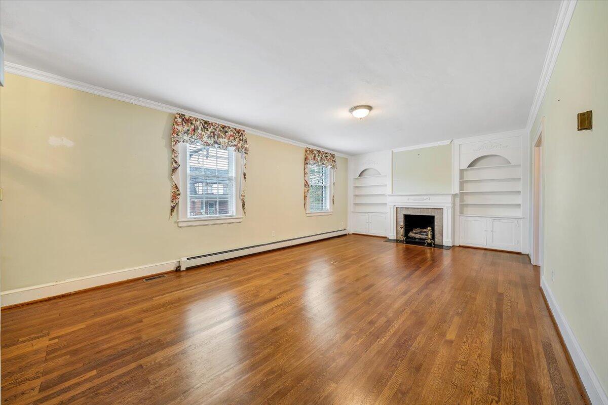 1811 Warrington Road Southwest Roanoke, VA 24015 - Photo 6 of 53 06-MIB08922