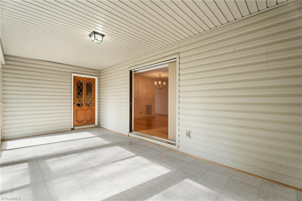 144 Old Mill Road, Unit C High Point, NC 27265 - Photo 24 of 28 Sunroom