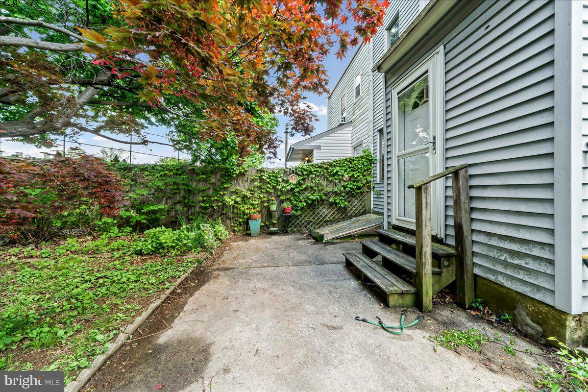 4001 Vernon Road Drexel Hill, PA 19026 - Photo 4 of 25 Gallery Image 4