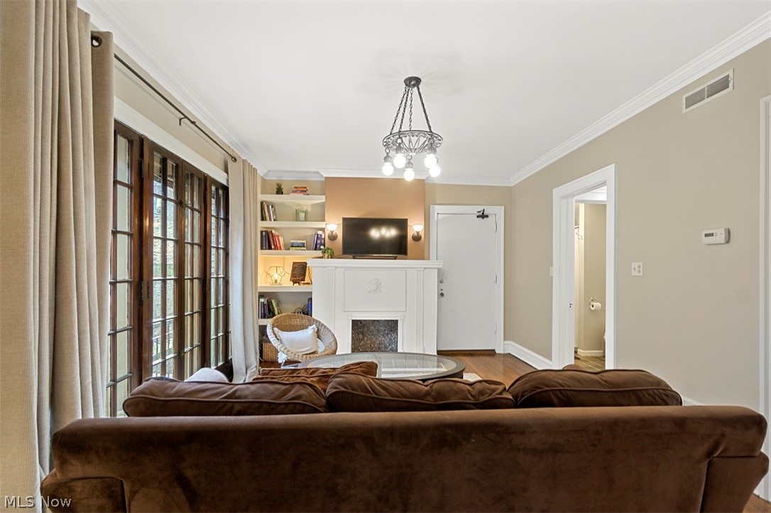 2469 Overlook Road, Unit 7 Cleveland, OH 44106 - Photo 12 of 30