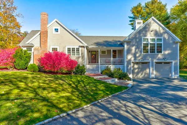 a front view of house with yard