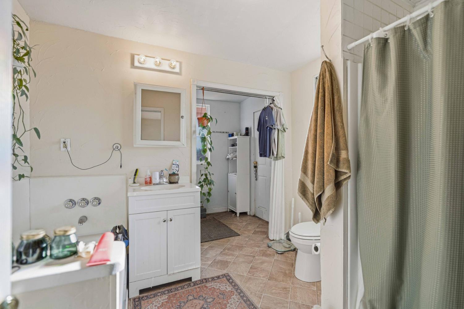 6910 Lathrop Road Manteca, CA 95336 - Photo 77 of 94 Gallery Image 77