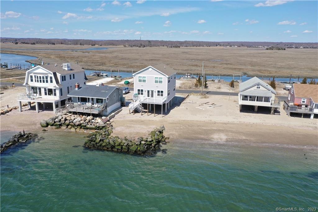 Welcome to 39 Circle Beach, Madison, CT 06443