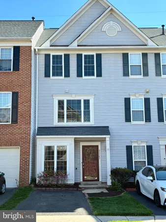 $545,000 | 22142 Trailside Square, Sterling, VA 20164