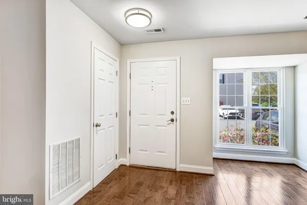$545,000 | 22142 Trailside Square, Sterling, VA 20164
