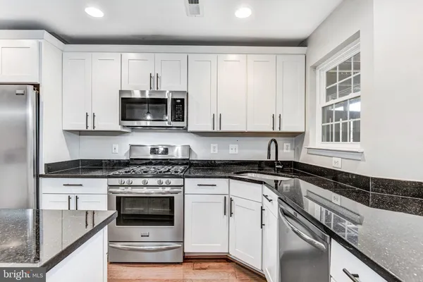 $545,000 | 22142 Trailside Square, Sterling, VA 20164