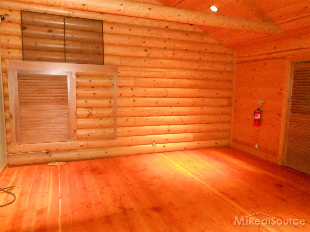 8739 Morrow Road Algonac, MI 48001 - Photo 11 of 28 31224566-10.JPG