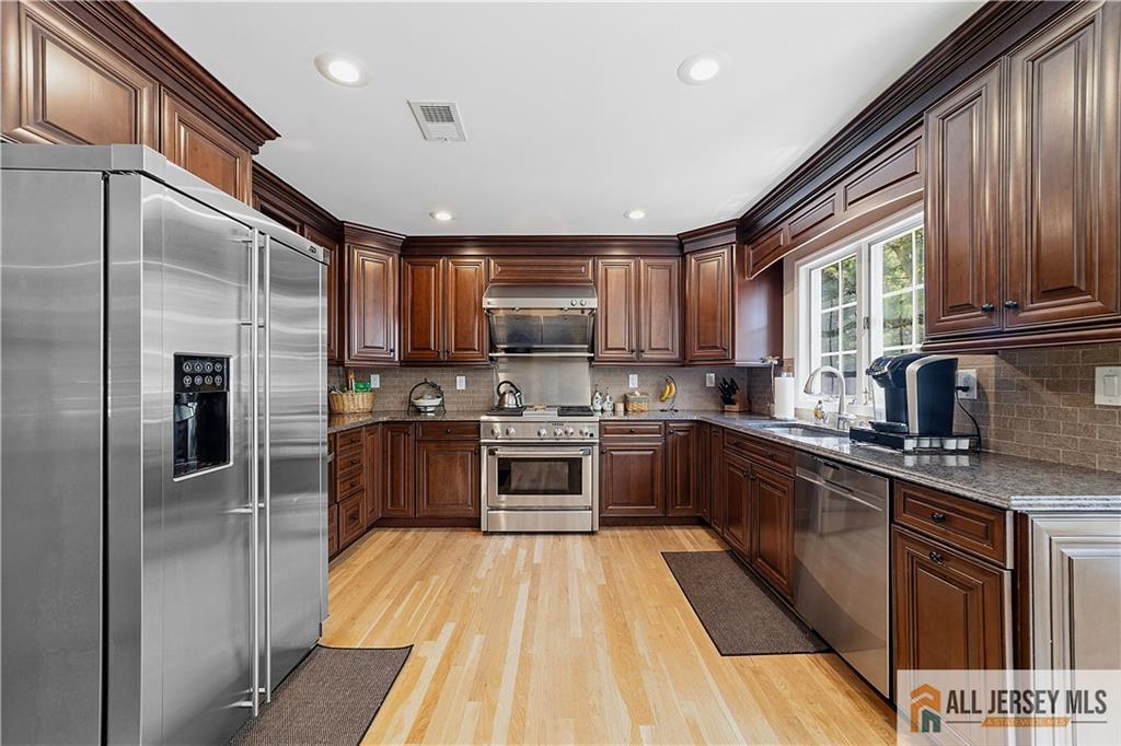 18 Dante Road Monroe Township, NJ 08831 - Photo 8 of 47
