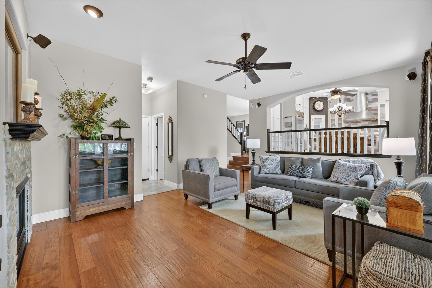 1203 Halidon Way Folsom, CA 95630 - Photo 27 of 98