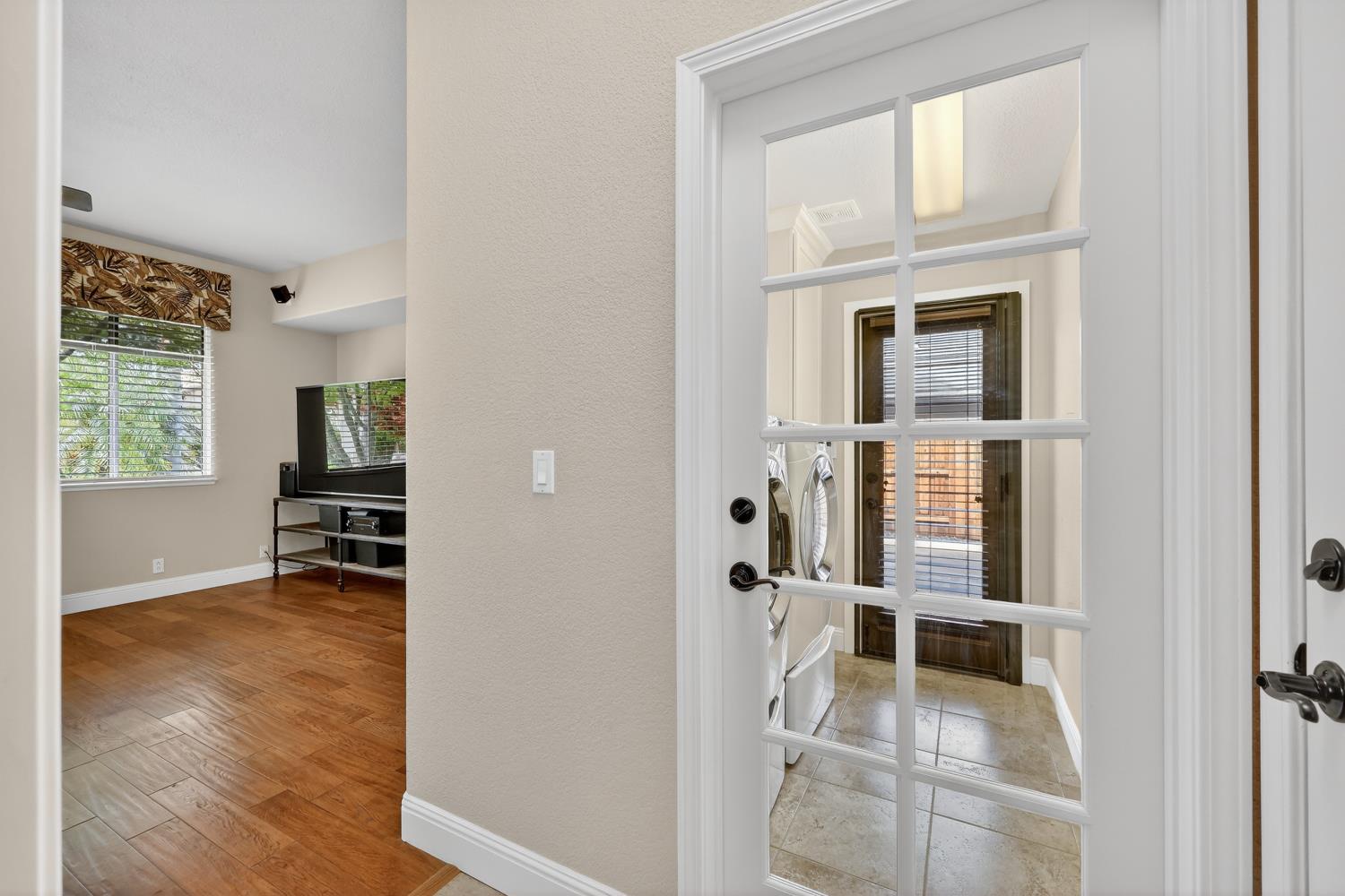 1203 Halidon Way Folsom, CA 95630 - Photo 32 of 98