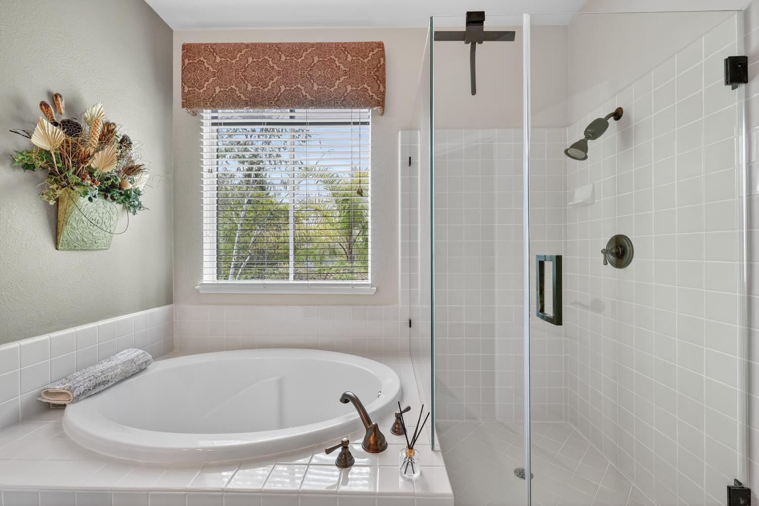 1203 Halidon Way Folsom, CA 95630 - Photo 44 of 98