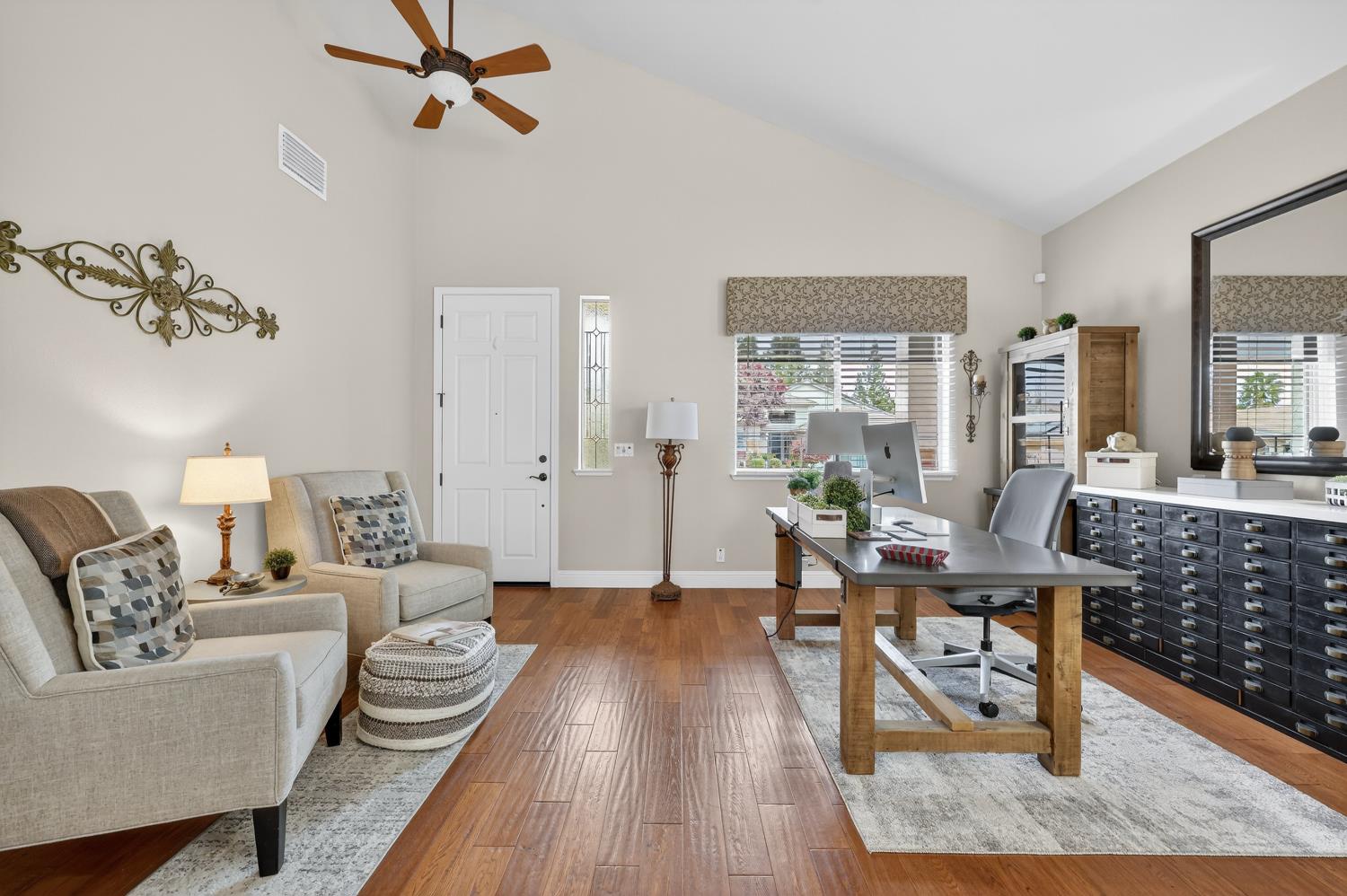 1203 Halidon Way Folsom, CA 95630 - Photo 7 of 98