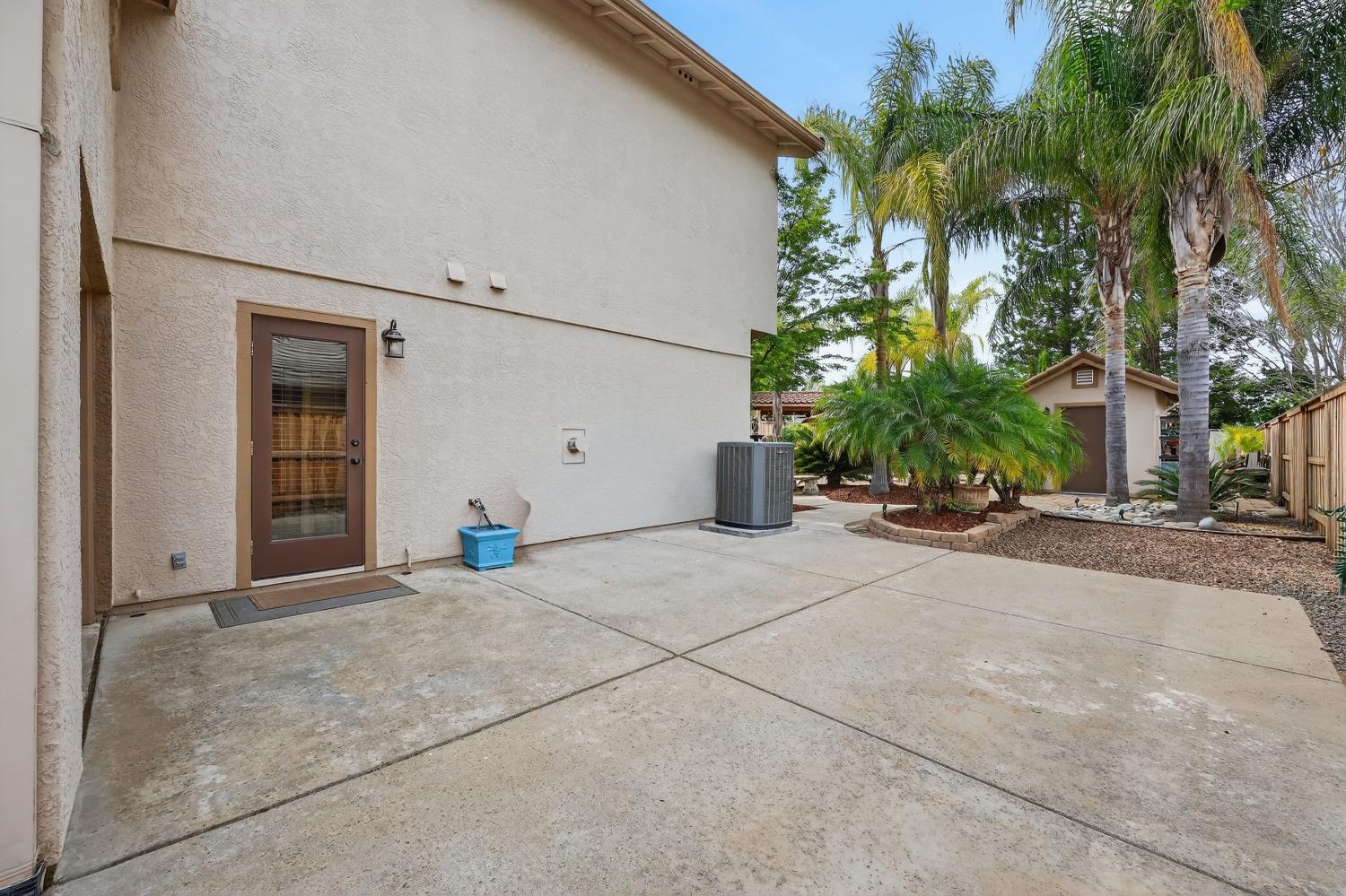 1203 Halidon Way Folsom, CA 95630 - Photo 82 of 98