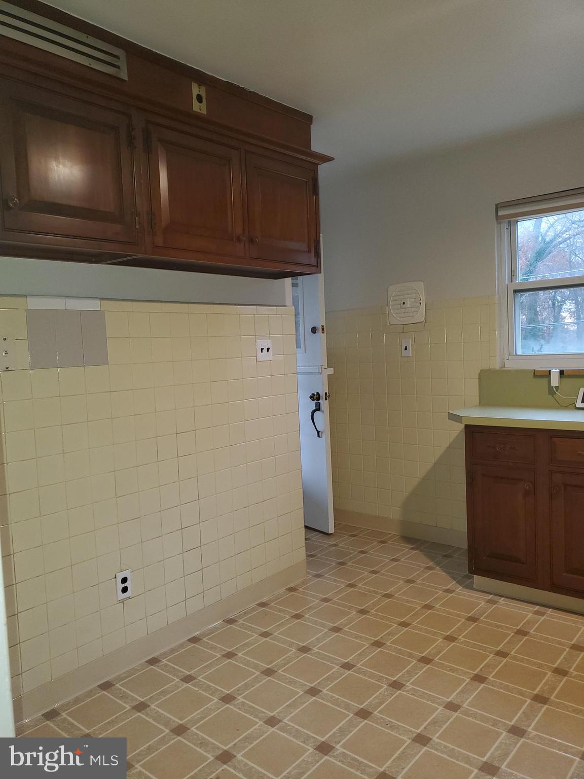 3311 Powder Mill Road Hyattsville, MD 20783 - Photo 24 of 33 a view of an empty room