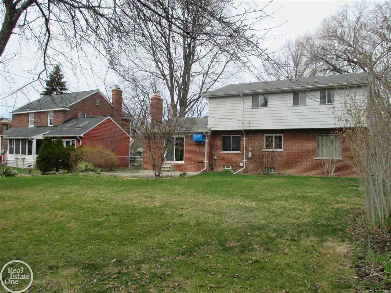 763 Hampton Road Grosse Pointe, MI 48236 - Photo 13 of 16 31244458-12.JPG