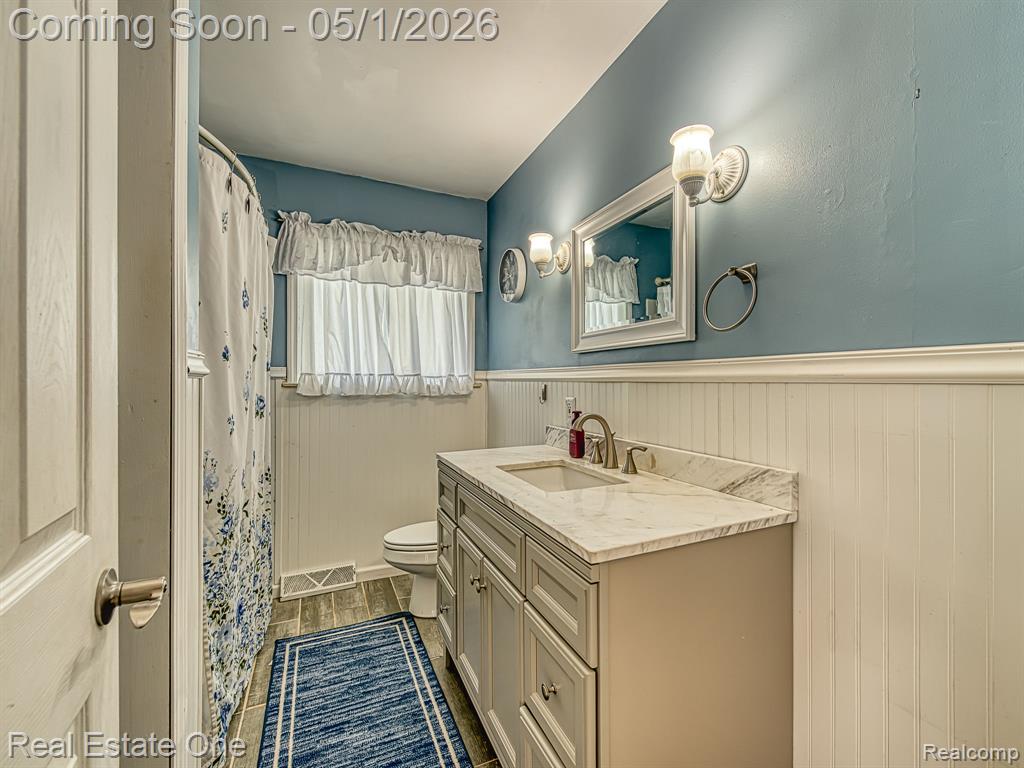18338 Olmstead Riverview, MI 48193 - Photo 16 of 28