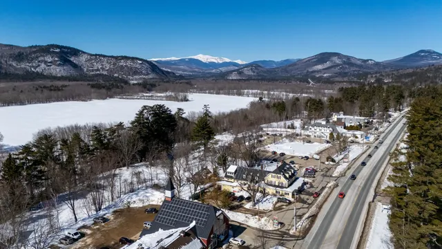 $2,300,000 | 3360-3378 White Mountain Highway, Conway, NH 03860