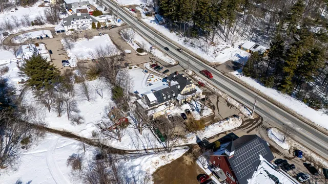 $2,300,000 | 3360-3378 White Mountain Highway, Conway, NH 03860