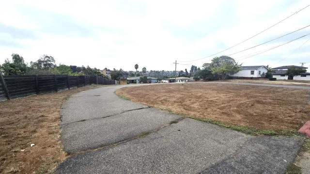 a view of an outdoor space