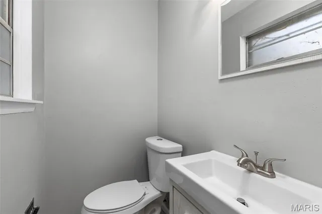 $1,700 | 7339 Gerardini Drive, Hazelwood, MO 63042