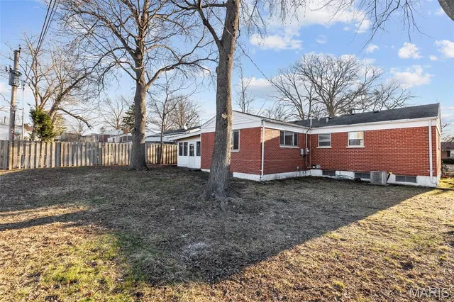 $1,700 | 7339 Gerardini Drive, Hazelwood, MO 63042