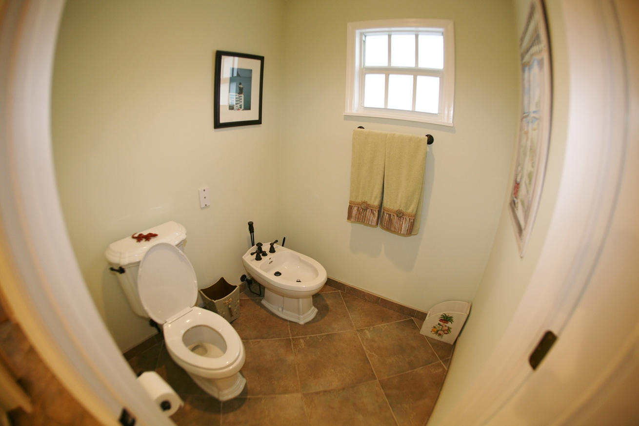 1 Ixora Way Ocean Ridge, FL 33435 - Photo 11 of 27 Master Water Closet