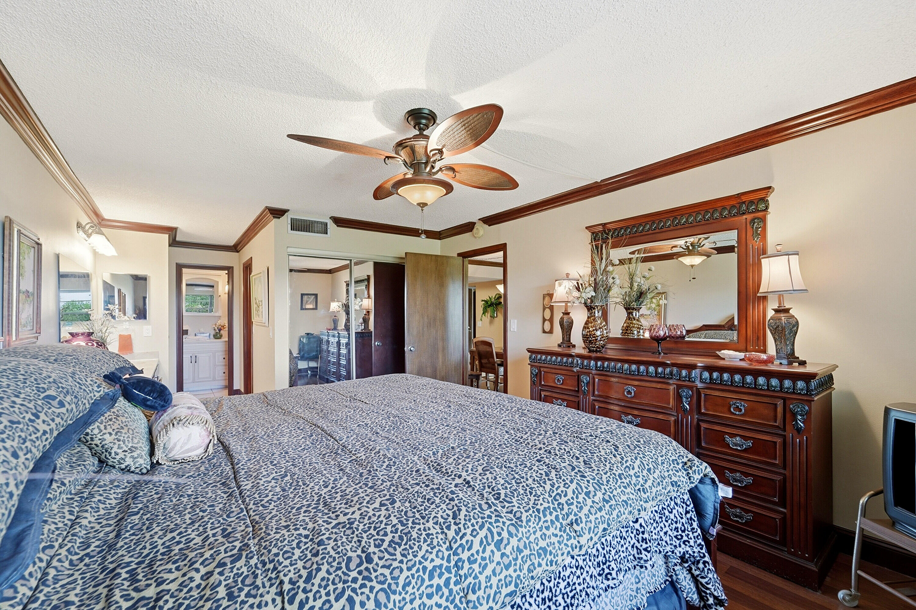 9273 Southwest 8th Street, Unit 321 Boca Raton, FL 33428 - Photo 10 of 29 Master bedroom