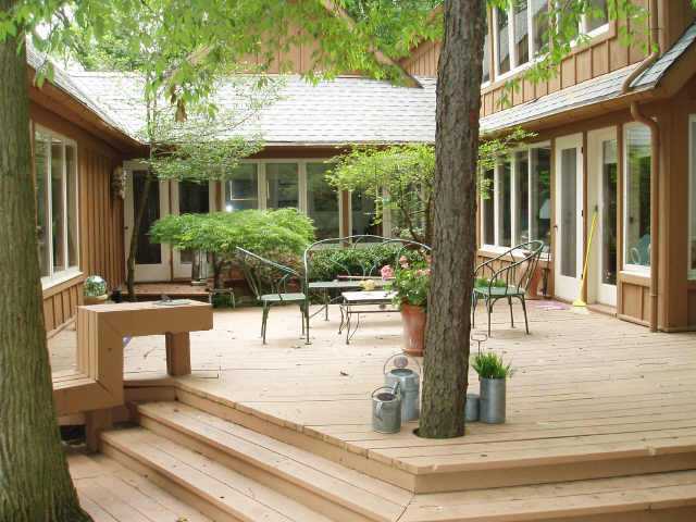 4045 Poste Lane Road Columbus, OH 43221 - Photo 1 of 1 Gallery Image 1