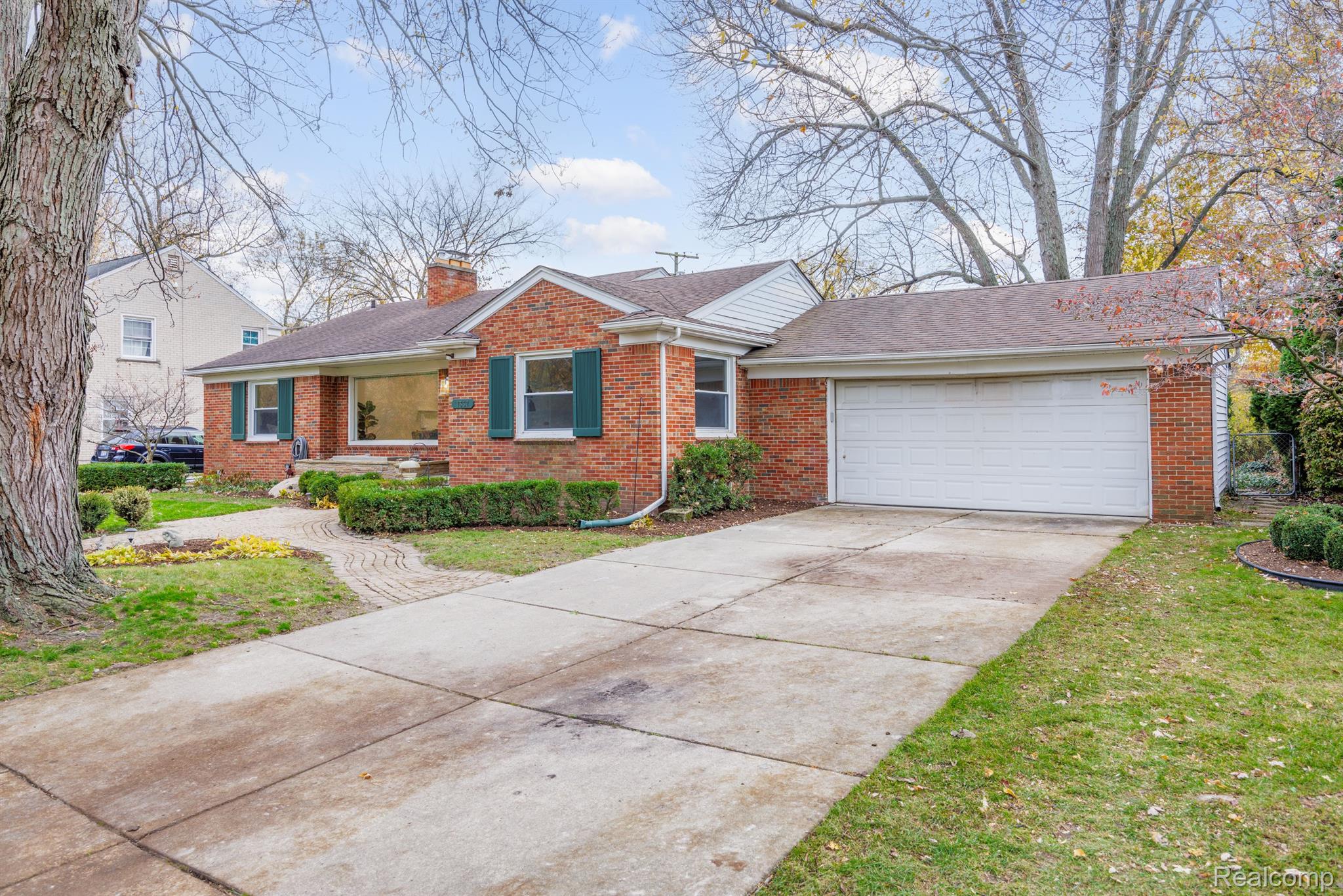 1337 Torrey Road Grosse Pointe, MI 48236 - Photo 2 of 31 Gallery Image 2