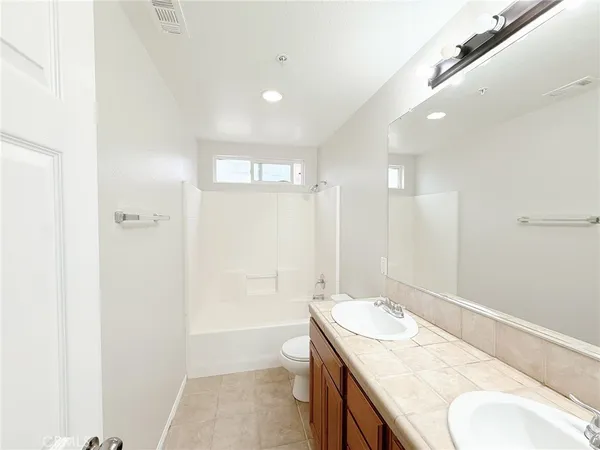 $3,900 | 16865 Cascades Place, Fontana, CA 92336