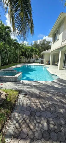 a view of yard with tree s